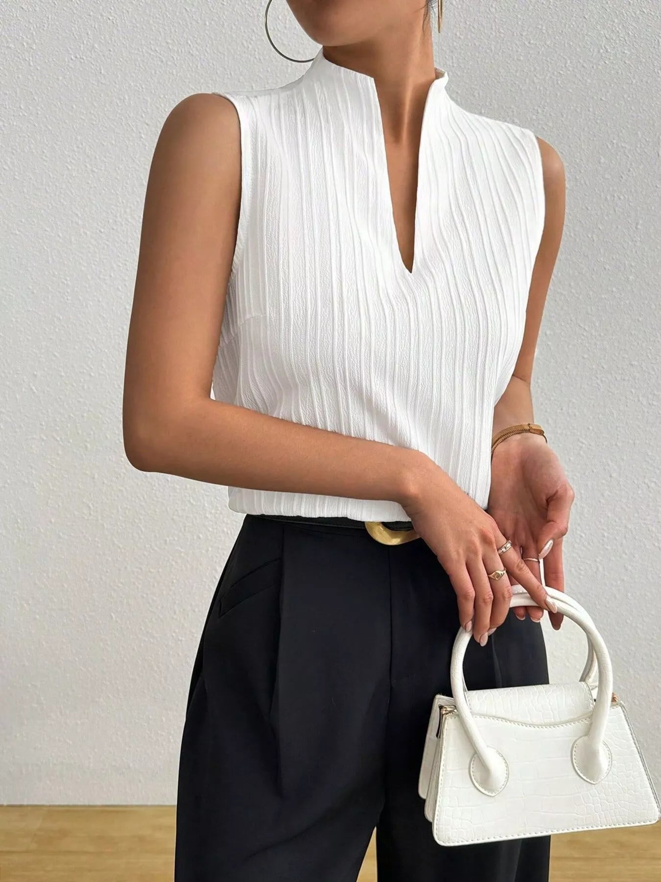 Chic Textured Sleeveless Blouse